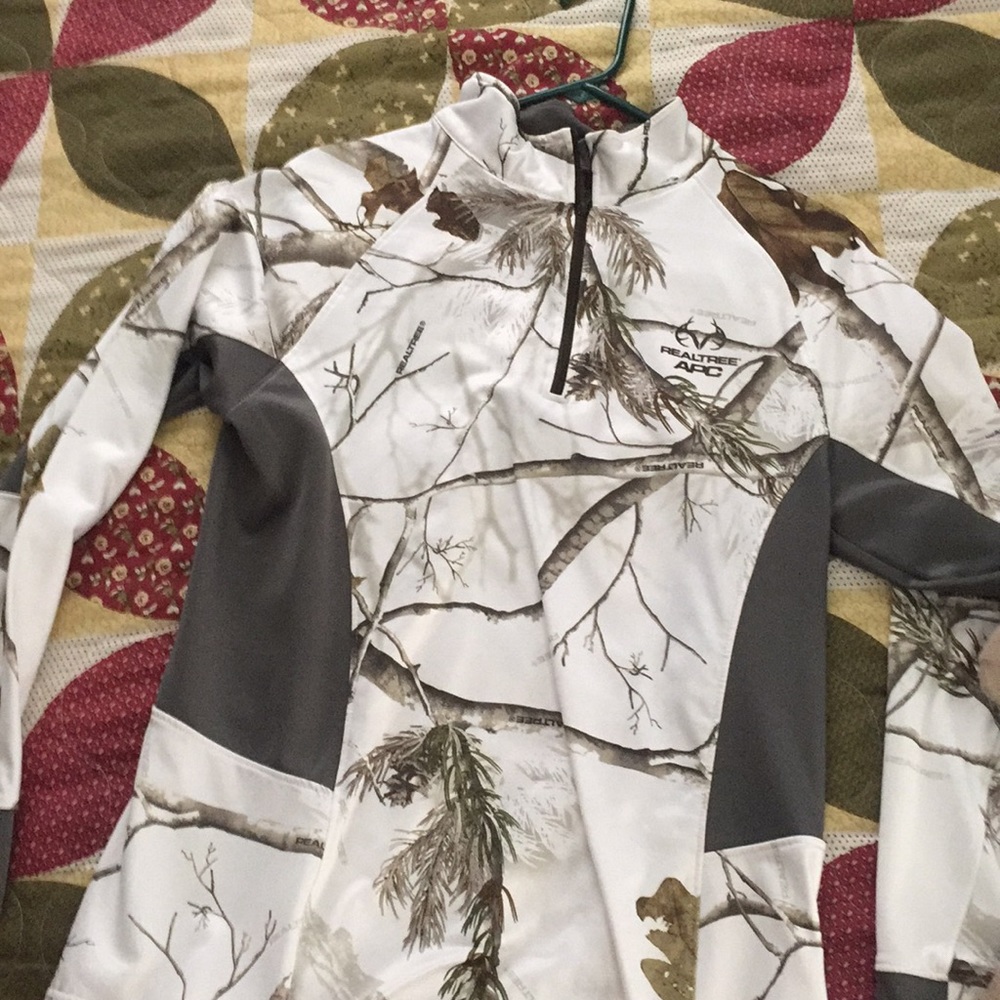 Barley worn slick material half zip pull over